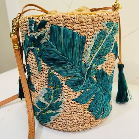 Aranaz Woven Bucket Bag - Picture 8 of 13